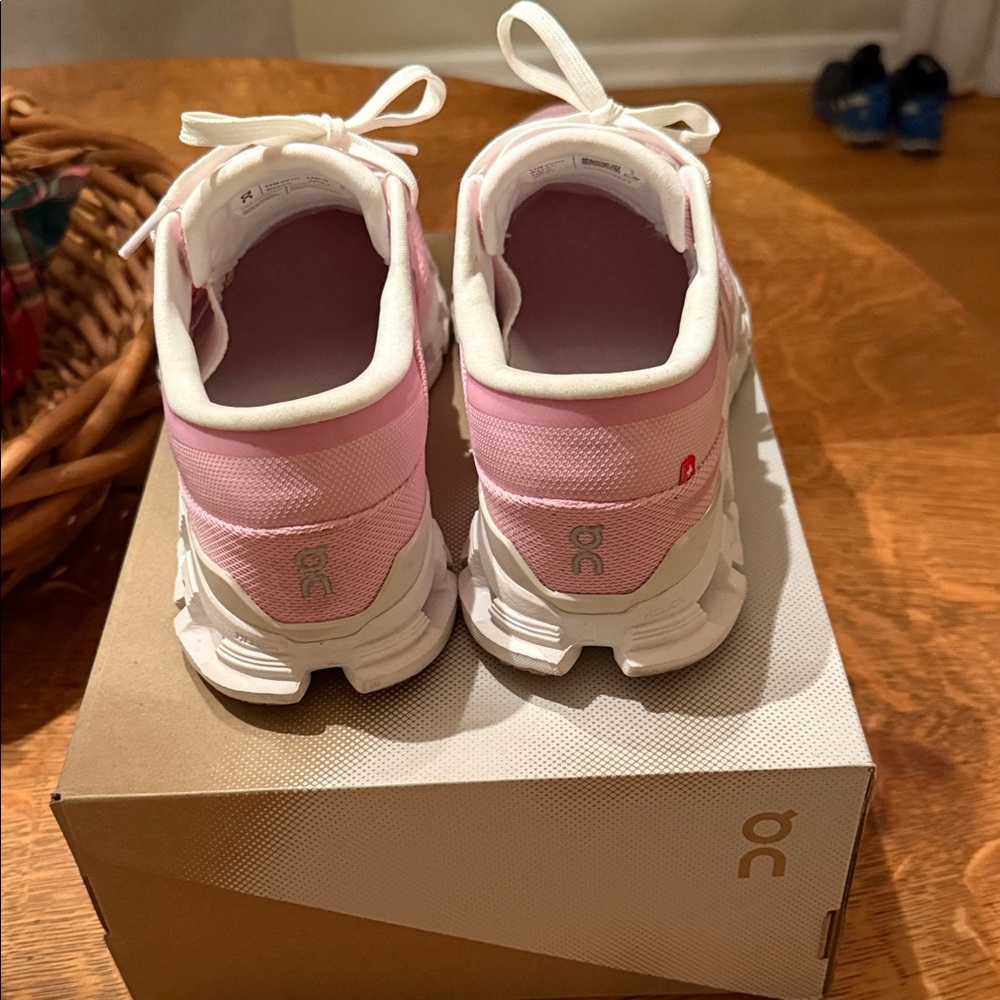 On Running Women's Cloud X4 - Picture 4 of 5